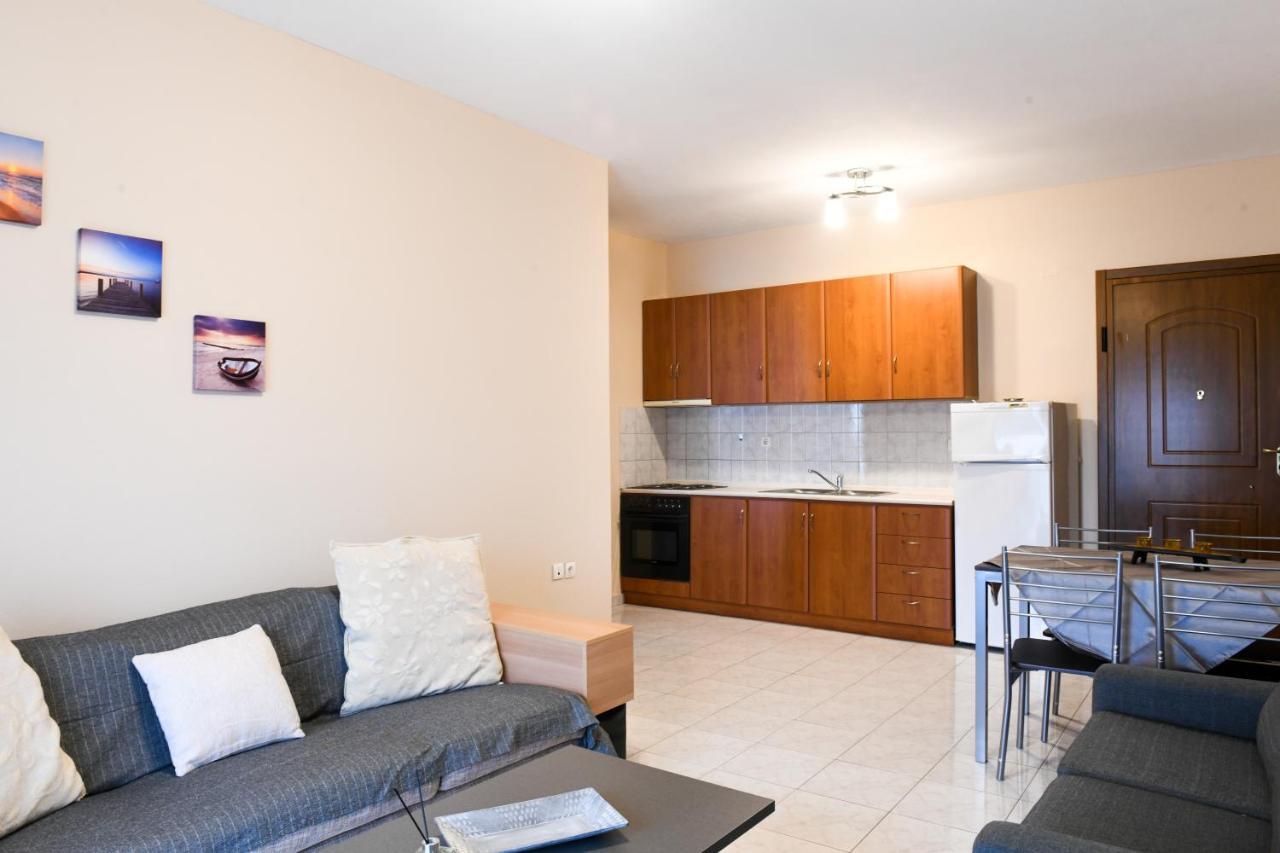 Papi'S Free Parking Apartments 2 - 2 Bedroom อเล็กซานโดรโพลิส ภายนอก รูปภาพ