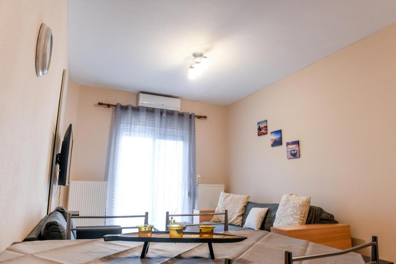 Papi'S Free Parking Apartments 2 - 2 Bedroom อเล็กซานโดรโพลิส ภายนอก รูปภาพ