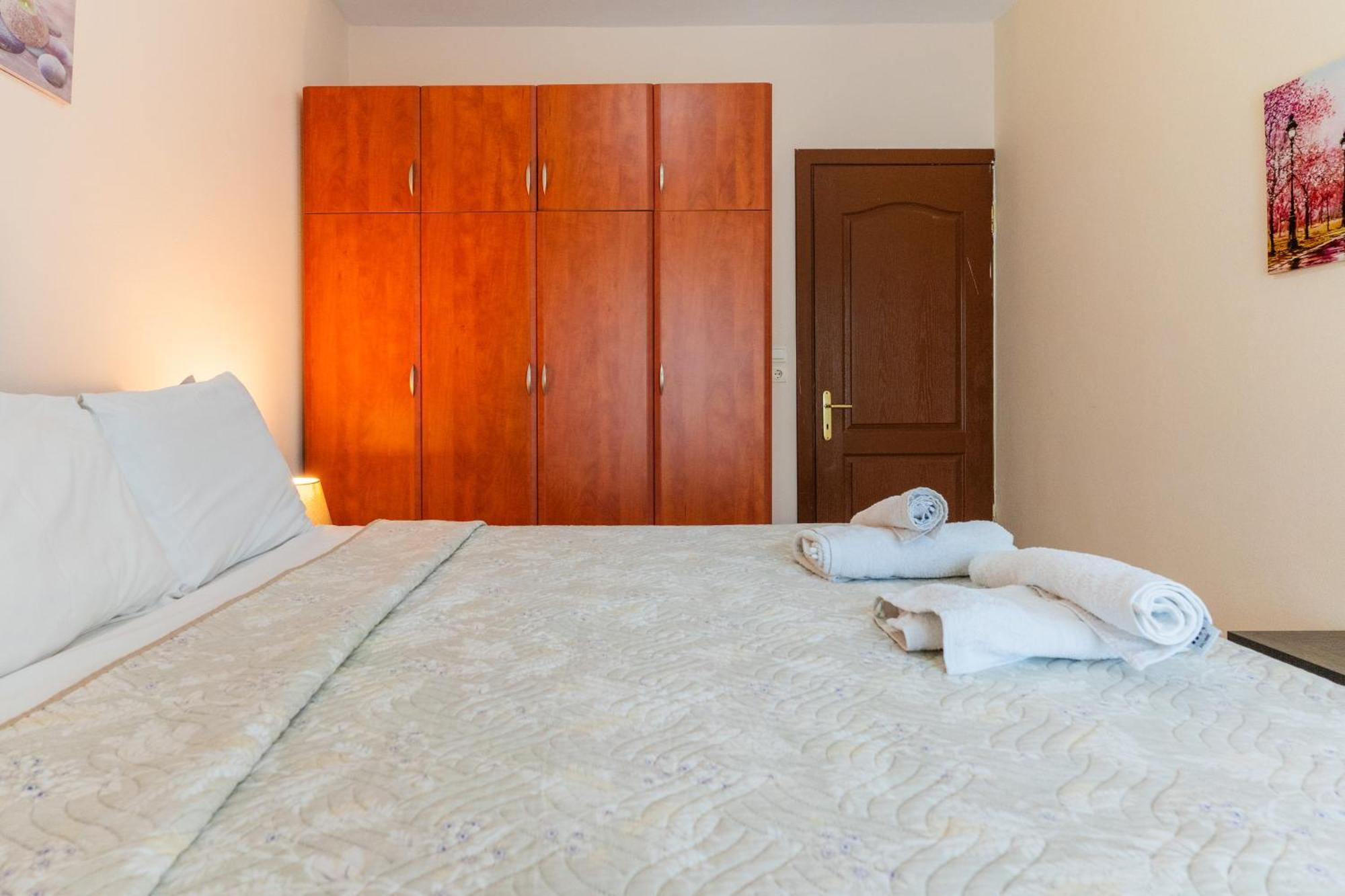 Papi'S Free Parking Apartments 2 - 2 Bedroom อเล็กซานโดรโพลิส ภายนอก รูปภาพ